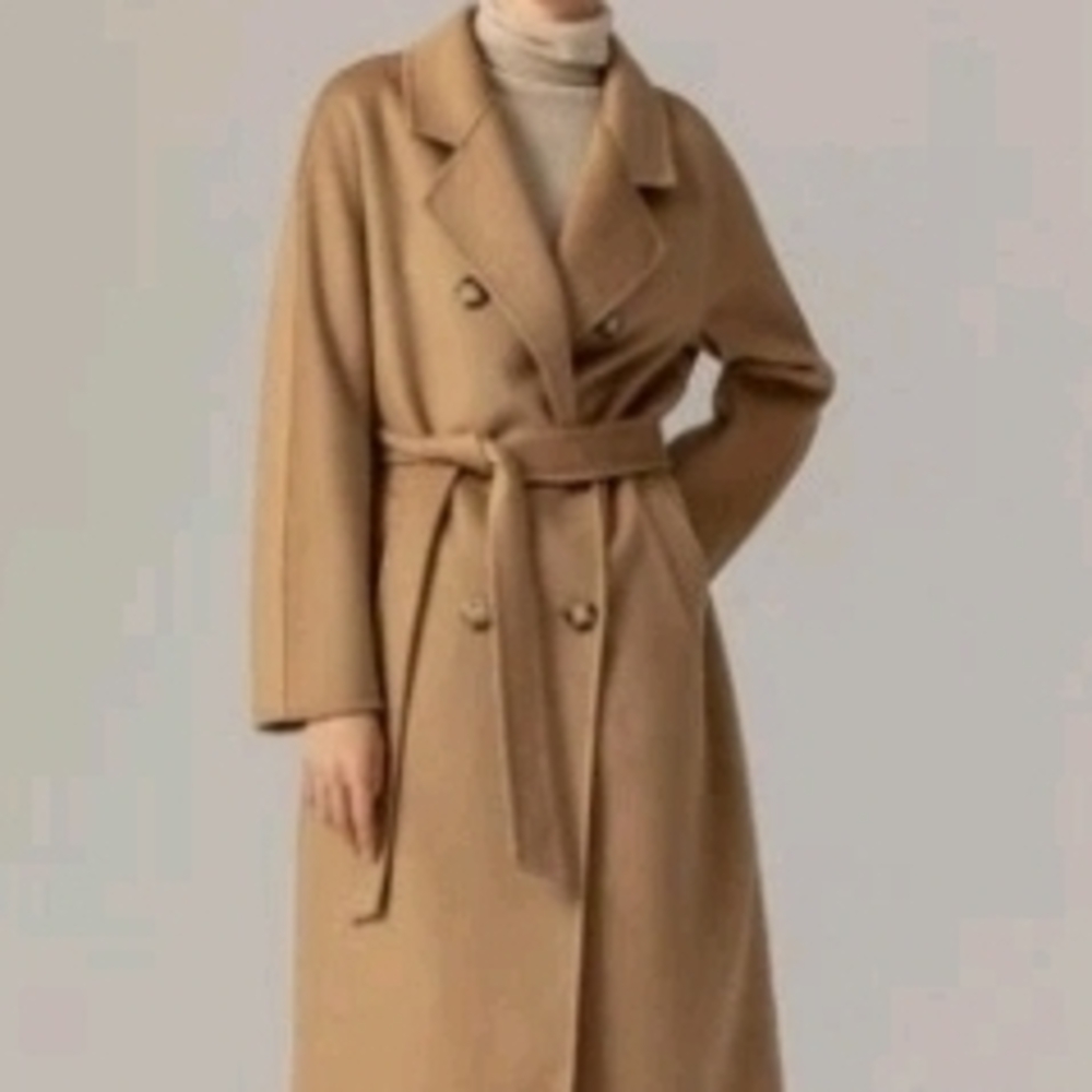 Max Mara Cashmere Double Breasted Coat In Camel. Size L